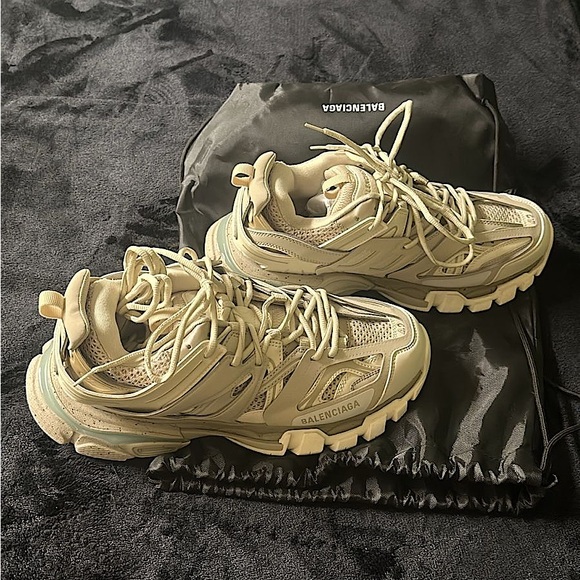 Balenciaga Track Beige - Picture 1 of 5